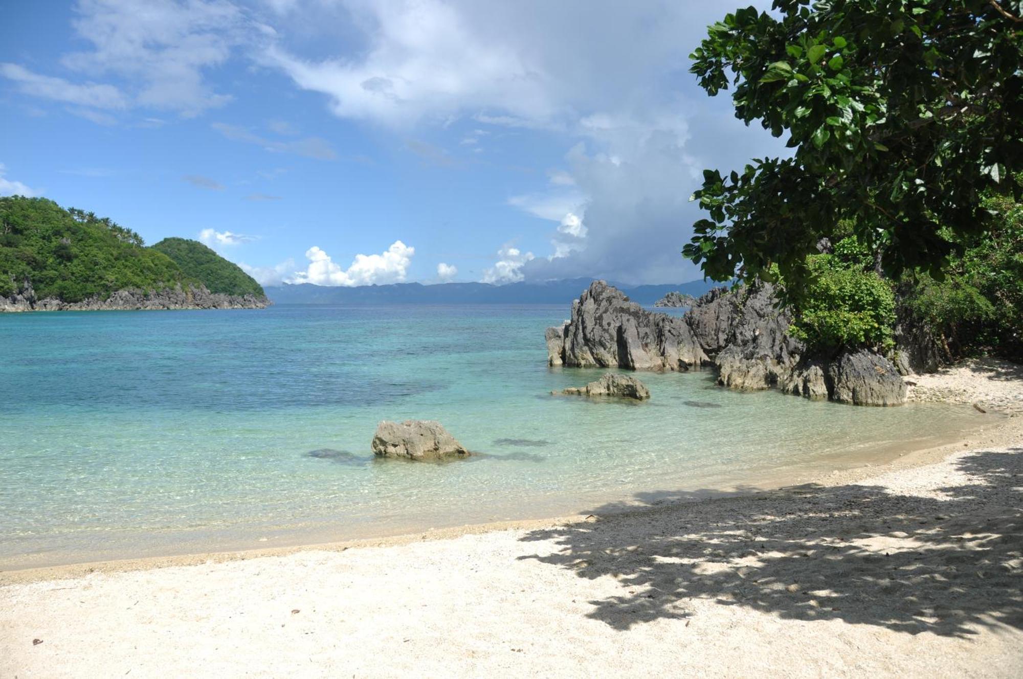 Tugawe Cove Resort Colongcocon Dış mekan fotoğraf