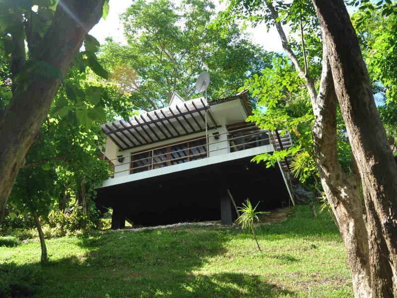Tugawe Cove Resort Colongcocon Dış mekan fotoğraf