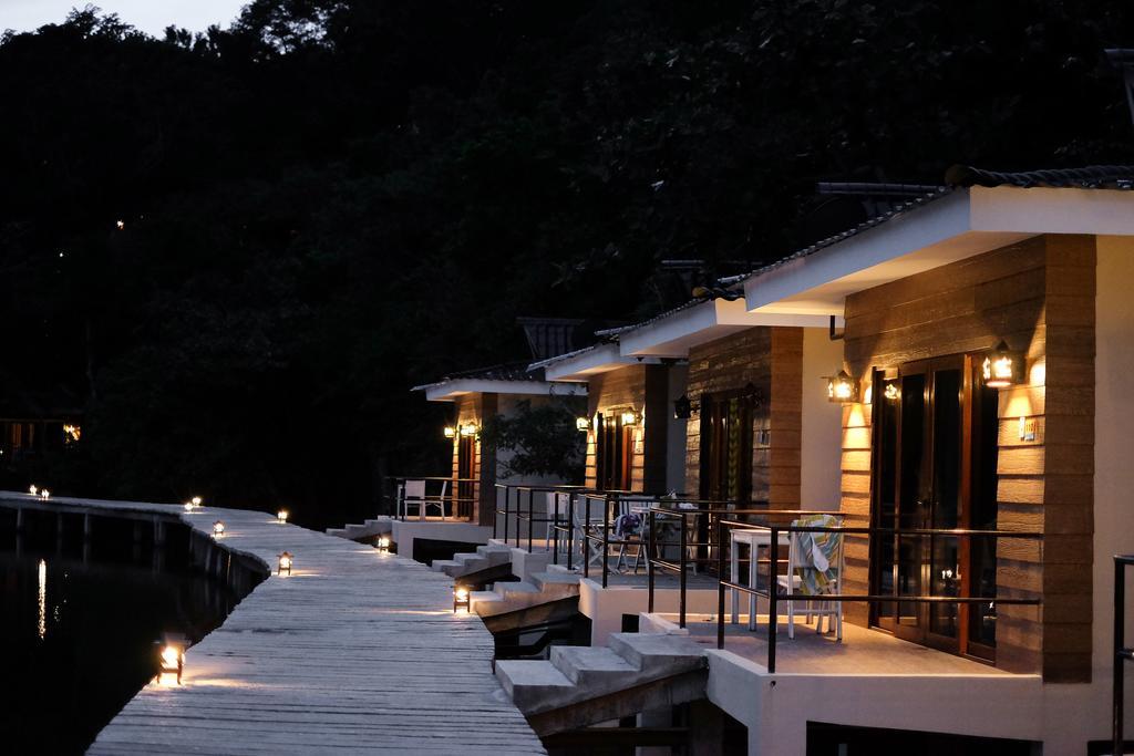 Tugawe Cove Resort Colongcocon Dış mekan fotoğraf